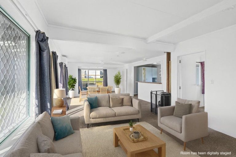 Photo of property in 9 Koura Street, Tangimoana, 4822