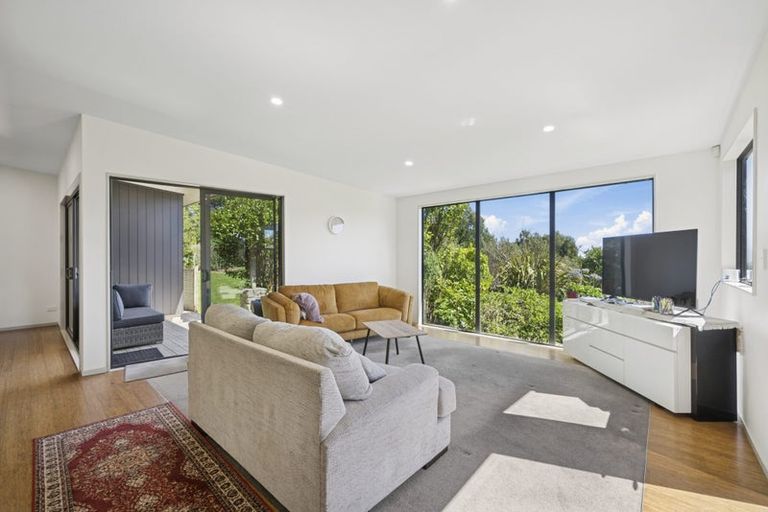 Photo of property in 173 Bing Lucas Drive, Tawa, Wellington, 5028