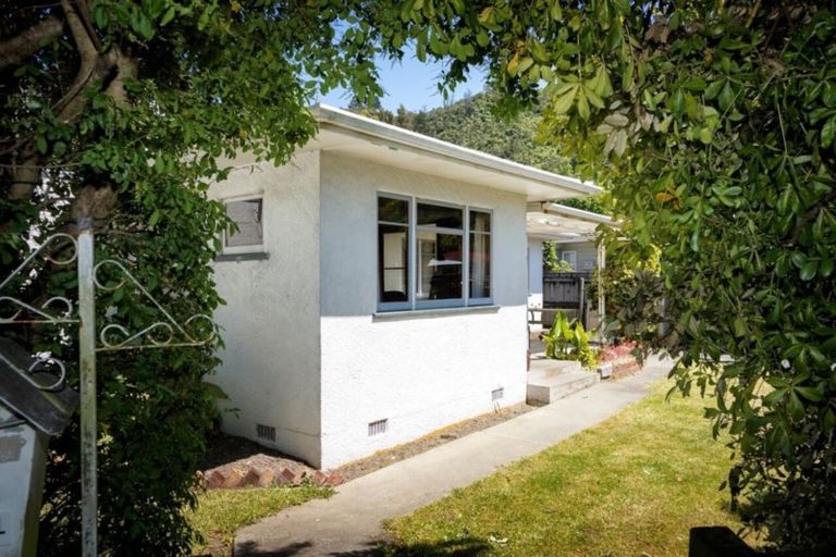 Photo of property in 112 Westbrook Terrace, The Brook, Nelson, 7010