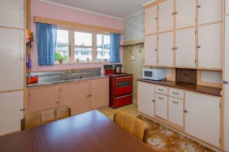 Photo of property in 10 Bould Street, Johnsonville, Wellington, 6037