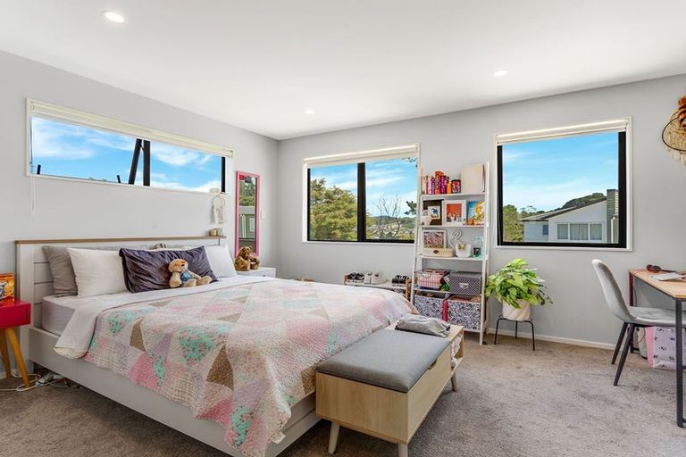 Photo of property in 26 Kaimai Avenue, Massey, Auckland, 0614