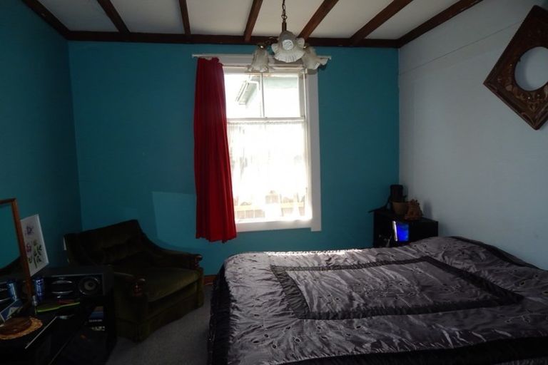 Photo of property in 89 Derby Street, Westport, 7825