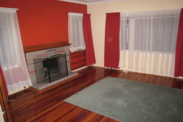 Photo of property in 1/3 Aorangi Place, Birkenhead, Auckland, 0626