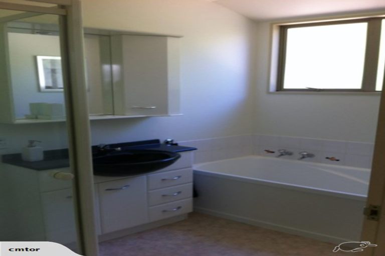 Photo of property in 183 Estuary Road, South New Brighton, Christchurch, 8062