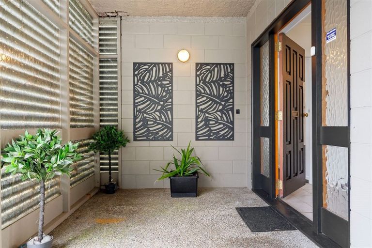 Photo of property in 348 Main Road, Huapai, Kumeu, 0810