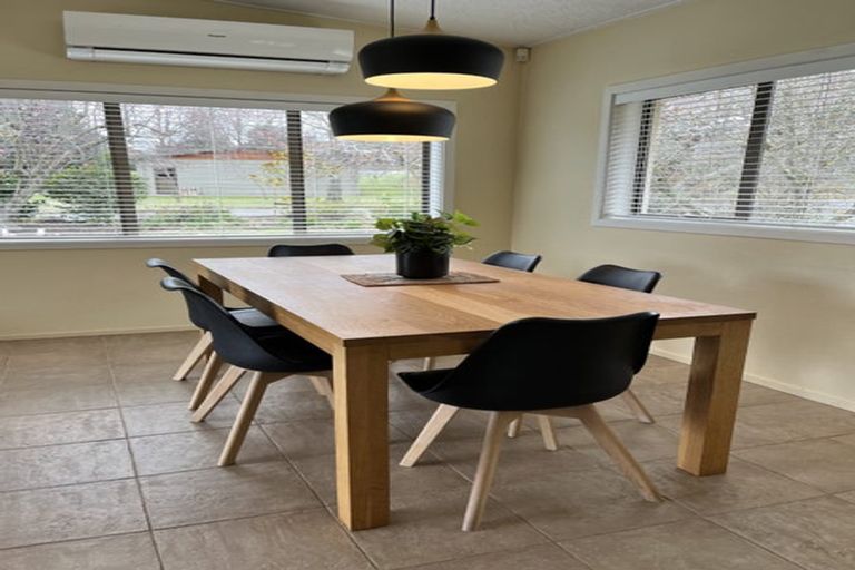 Photo of property in 261 Beacon Point Road, Wanaka, 9305