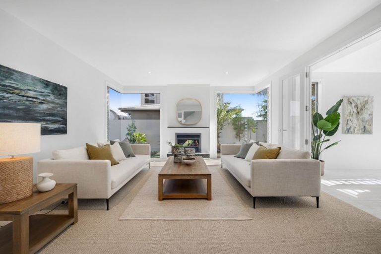 Photo of property in 25 Compass Way, Half Moon Bay, Auckland, 2012