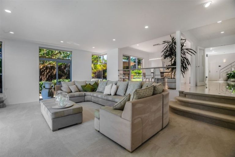 Photo of property in 7 Gigi Place, Conifer Grove, Takanini, 2112