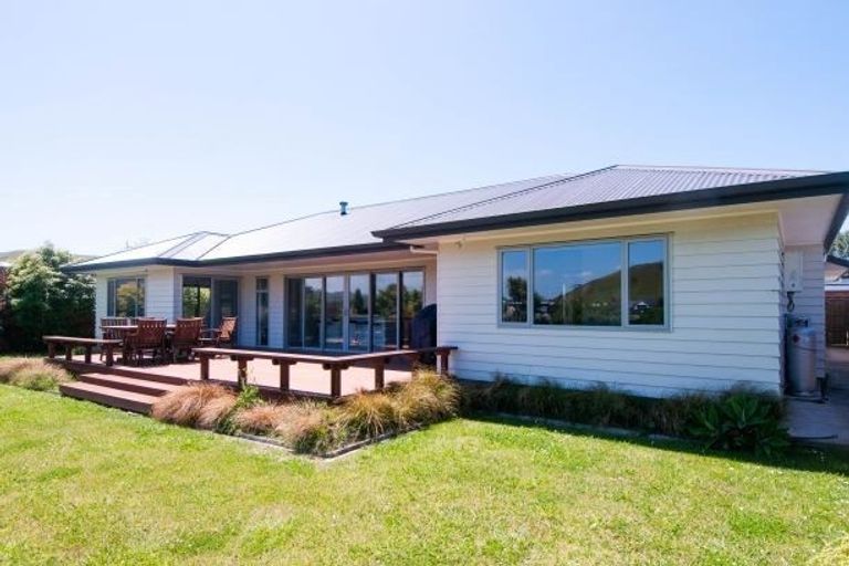 Photo of property in 4 Ferris Crescent, Wainui, Gisborne, 4010