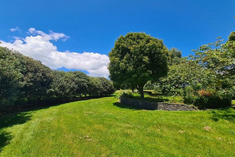 Photo of property in 76 Riverland Road, Kumeu, 0892