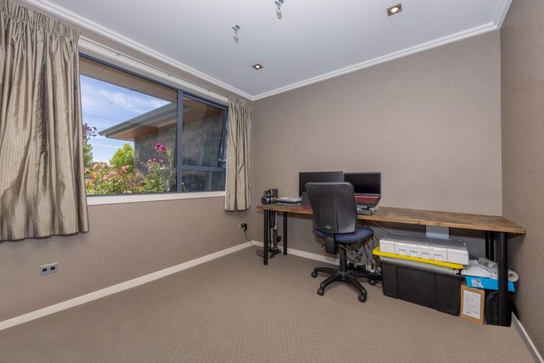 Photo of property in 2 Sherwin Avenue, Albert Town, Wanaka, 9305
