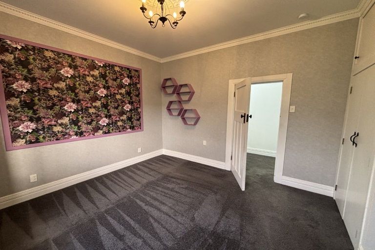 Photo of property in 608 Queen Street East, Levin, 5510