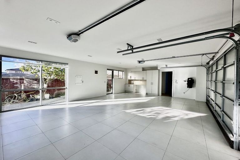 Photo of property in 33 Rohi Place, Flat Bush, Auckland, 2019