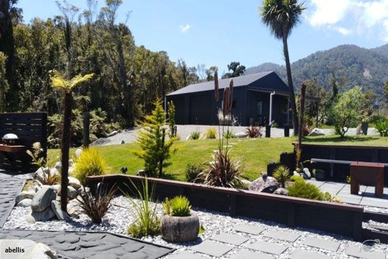 Photo of property in 3316 Coast Road, Barrytown, Runanga, 7873