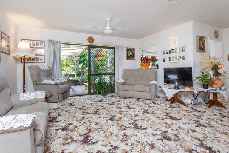 Photo of property in 1688 South Head Road, South Head, Helensville, 0874