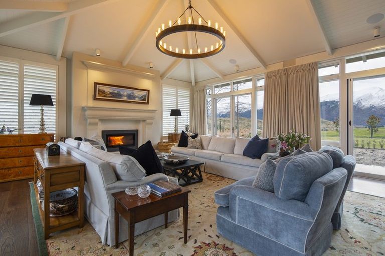 Photo of property in 2 Haggitt Lane, Lake Hayes, Queenstown, 9371