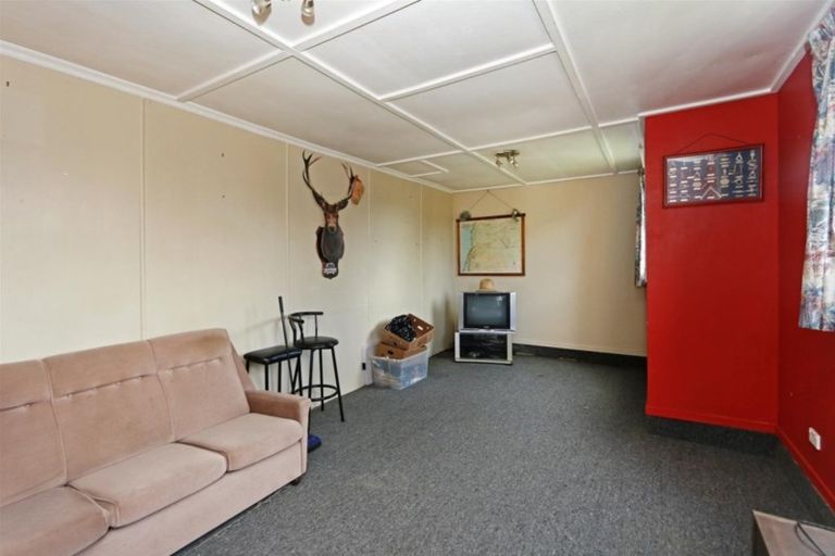 Photo of property in 11 Dieffenbach Street, Opunake, 4616