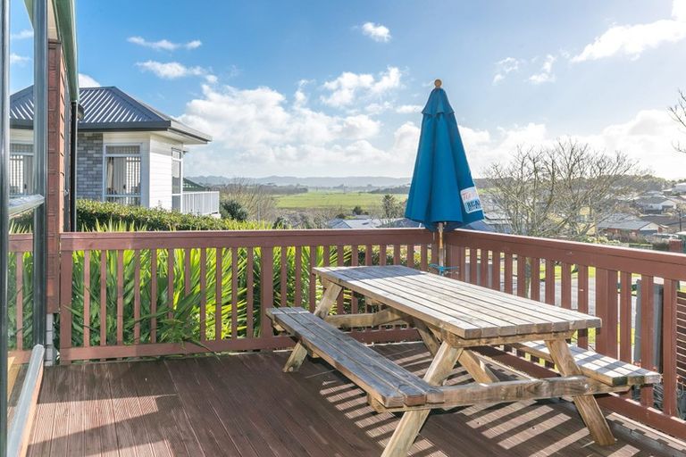 Photo of property in 37 Western Heights Drive, Western Heights, Hamilton, 3200