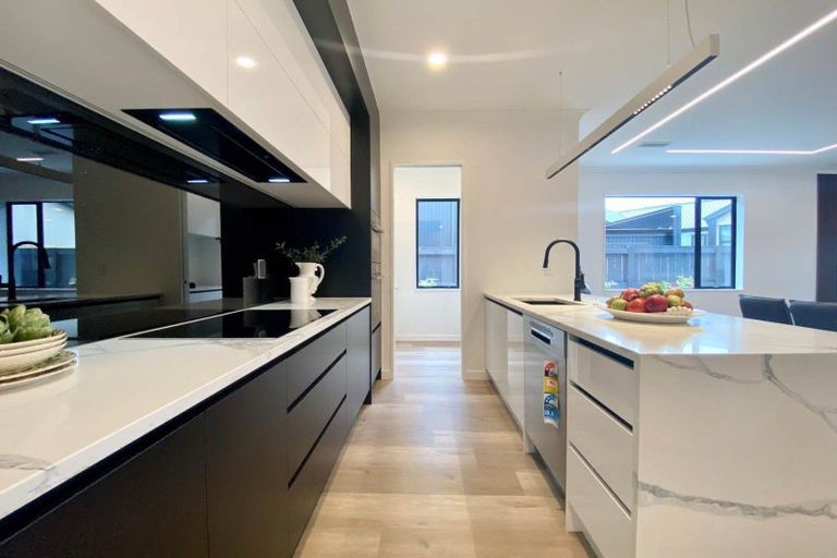 Photo of property in 10 Kotuitui Drive, Wainui, 0992