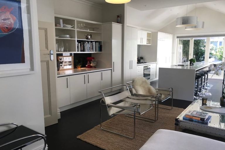 Photo of property in 12 Roy Street, Newtown, Wellington, 6021