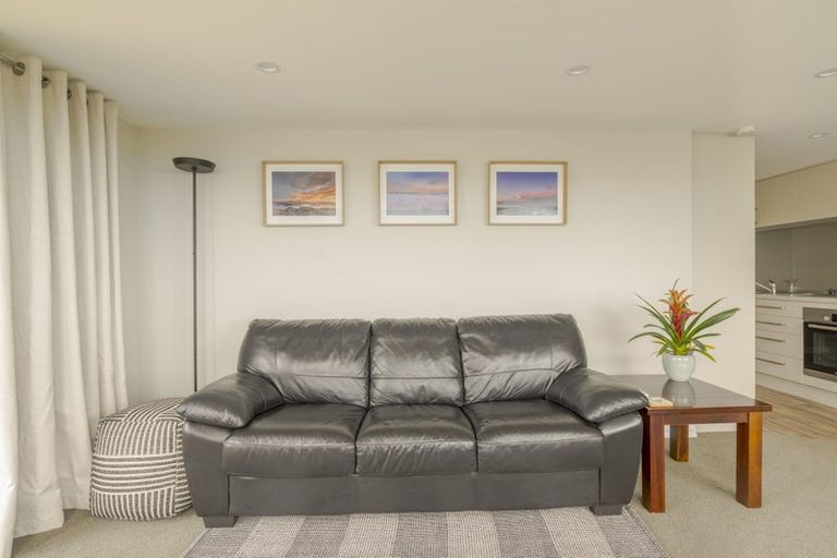 Photo of property in 170 Mount Pleasant Road, Mount Pleasant, Christchurch, 8081