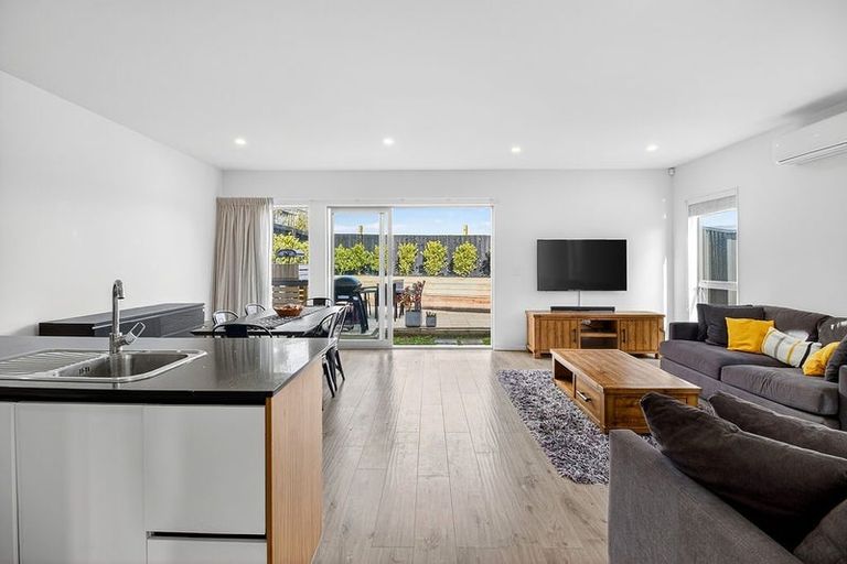 Photo of property in 4 Berba Lane, Westgate, Auckland, 0814