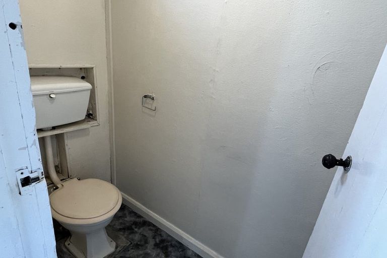 Photo of property in 12 Joseph Street, West End, Palmerston North, 4412