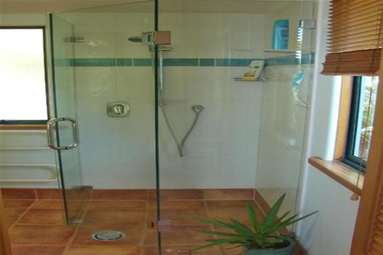 Photo of property in 14 Oceana Heights, Tairua, 3508