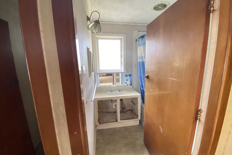 Photo of property in 16 Noel Burnside Road, Wiri, Auckland, 2025