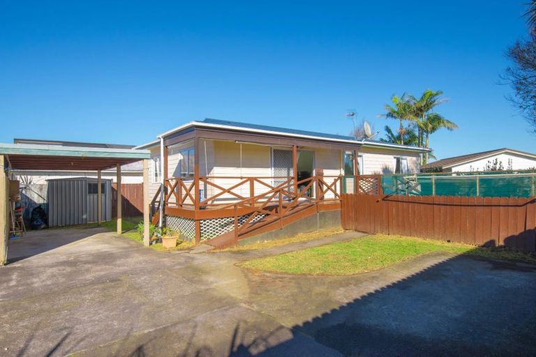 Photo of property in 1/616 Te Atatu Road, Te Atatu Peninsula, Auckland, 0610