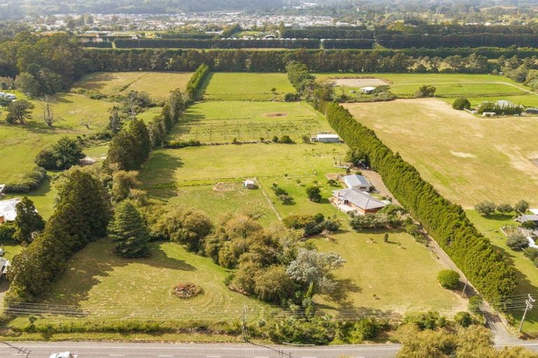 Photo of property in 230 Riverhead Road, Kumeu, 0892