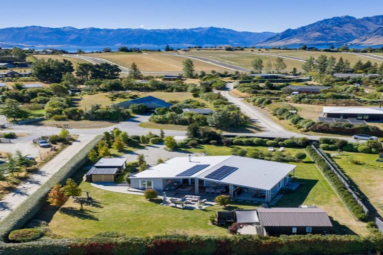 Photo of property in 21 Sam John Place, Lake Hawea, 9382