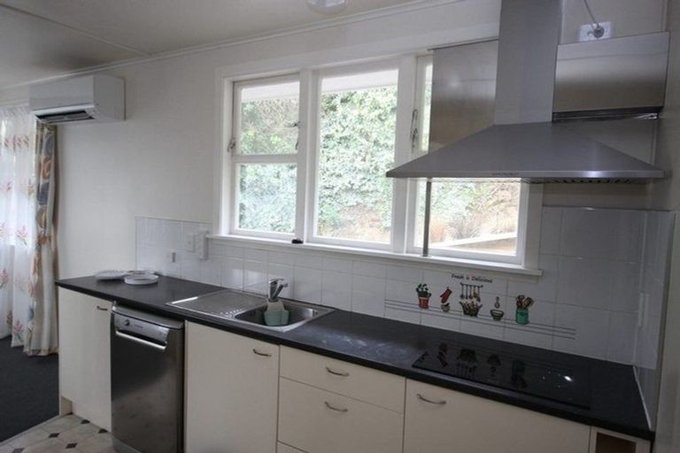 Photo of property in 47 Link Road, Newlands, Wellington, 6037