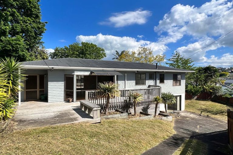 Photo of property in 14 Brian Avenue, Forrest Hill, Auckland, 0620
