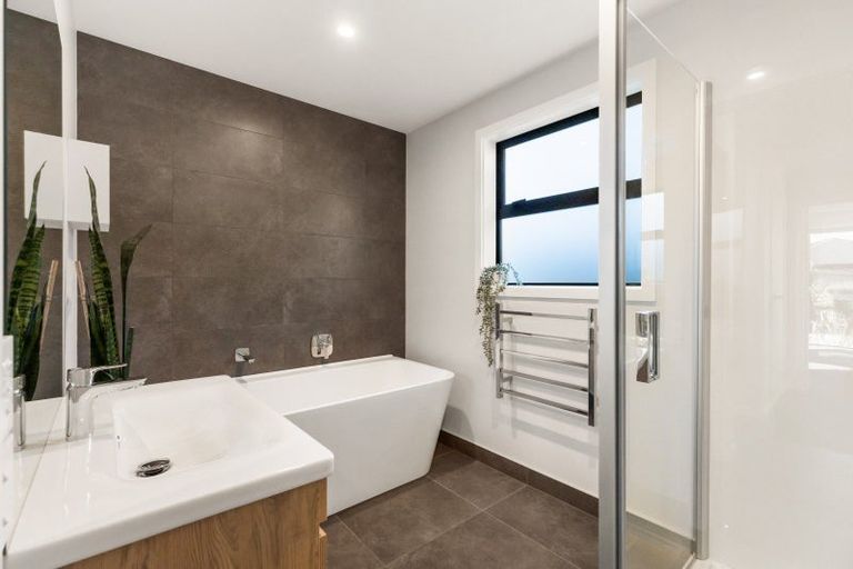 Photo of property in 1 Smitham Drive, Cromwell, 9310