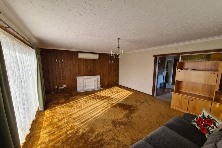 Photo of property in 33 Warren Crescent, Hillmorton, Christchurch, 8025