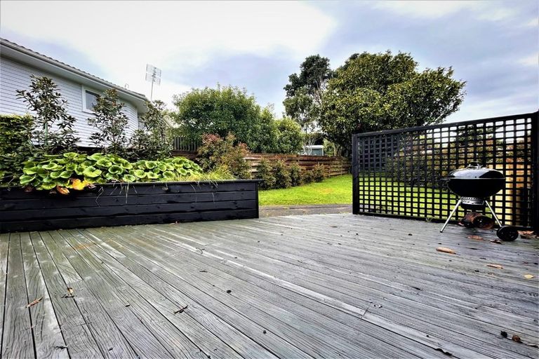 Photo of property in 21 Seon Place, Birkdale, Auckland, 0626