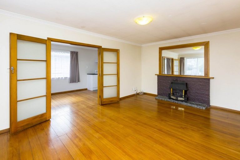 Photo of property in 11 Courtenay Road, Heretaunga, Upper Hutt, 5018