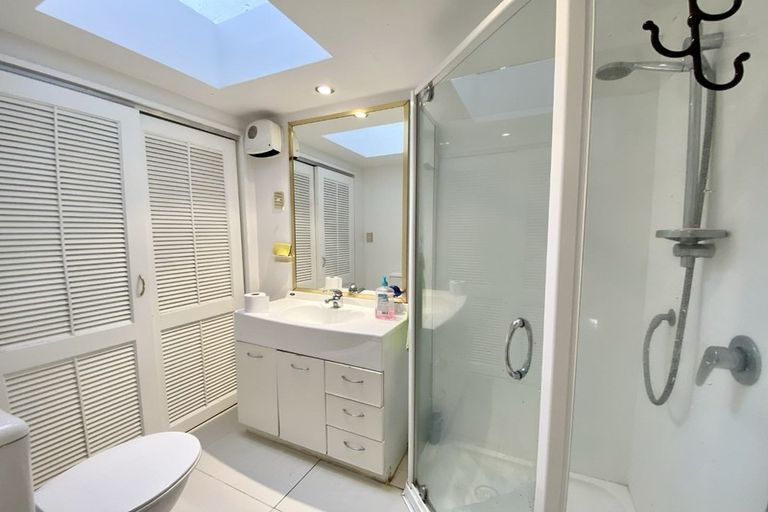 Photo of property in 22/60 Courtenay Place, Te Aro, Wellington, 6011