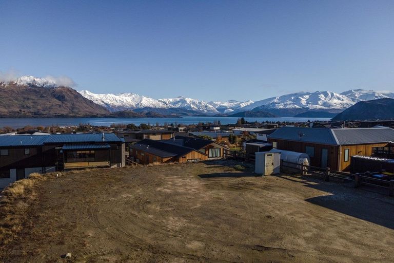 Photo of property in 16 Platinum Ridge, Wanaka, 9305