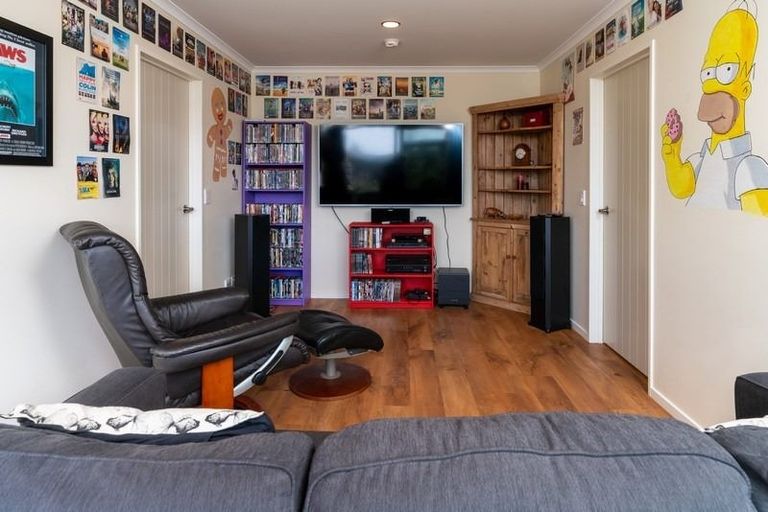 Photo of property in 97 Raukawa Road, Peka Peka, Waikanae, 5391