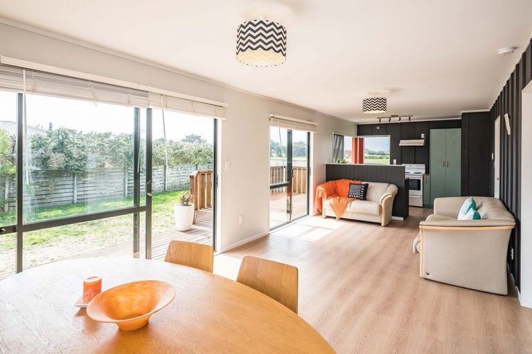 Photo of property in 26 Kitchener Street, Te Horo Beach, Otaki, 5581
