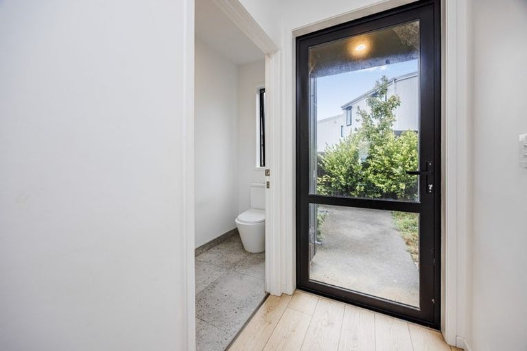 Photo of property in 17b Cessna Crescent, Mangere, Auckland, 2022