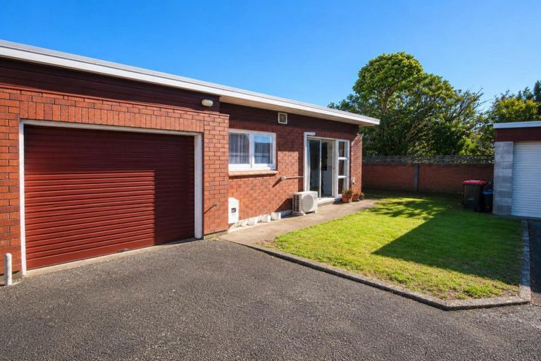 Photo of property in 43a Lismore Street, Strandon, New Plymouth, 4312