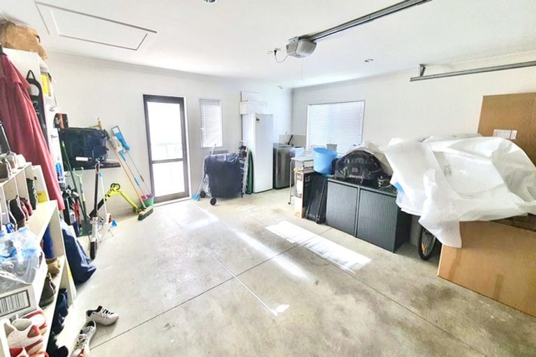 Photo of property in 35 Trotting Terrace, Fairview Heights, Auckland, 0632