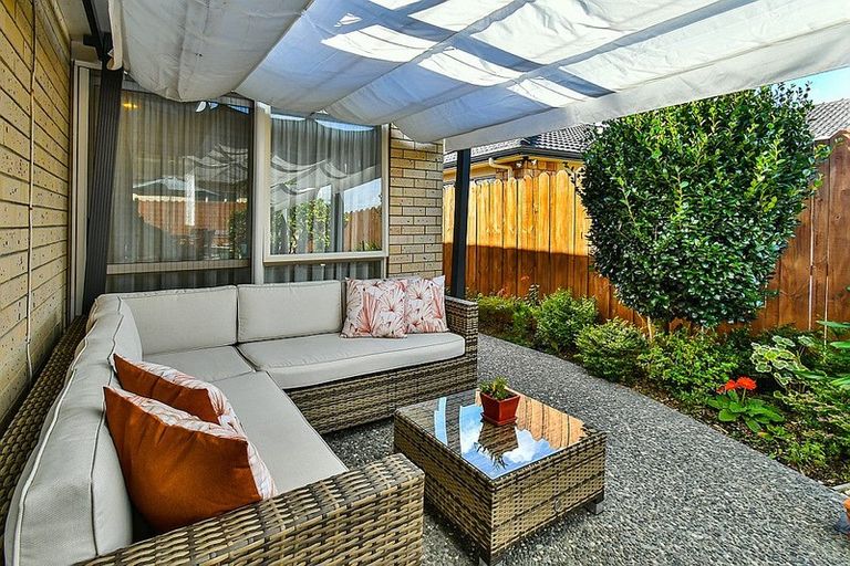 Photo of property in 79 Longford Park Drive, Takanini, 2112