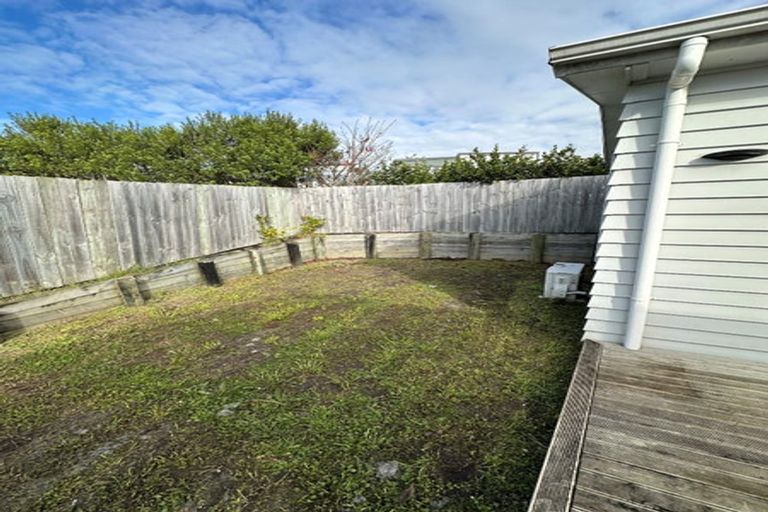 Photo of property in 68 Craigs Way, Hobsonville, Auckland, 0616
