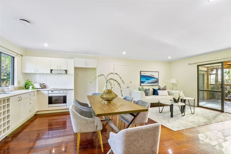 Photo of property in 4/17 Neta Grove, Henderson, Auckland, 0612