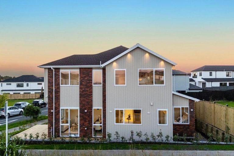 Photo of property in 52 Emerald Avenue, Rosehill, Papakura, 2113