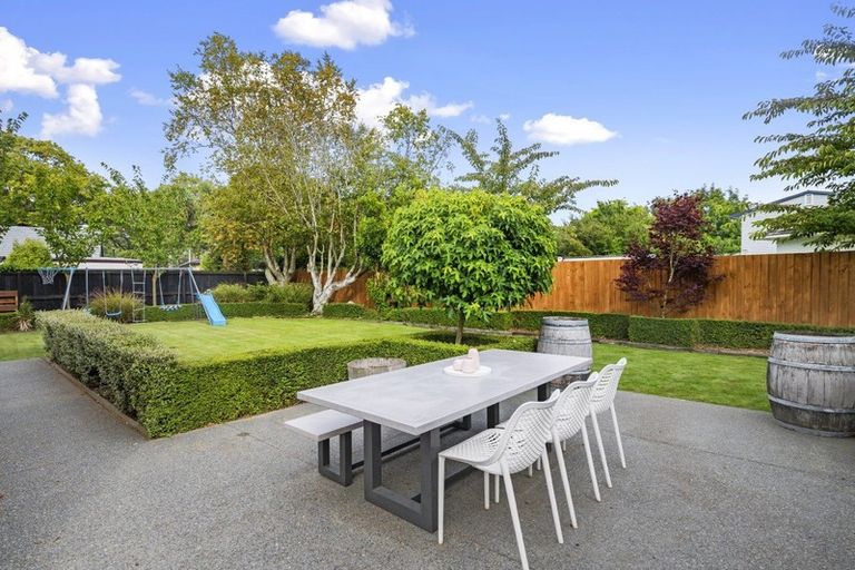 Photo of property in 25 Flay Crescent, Burnside, Christchurch, 8053